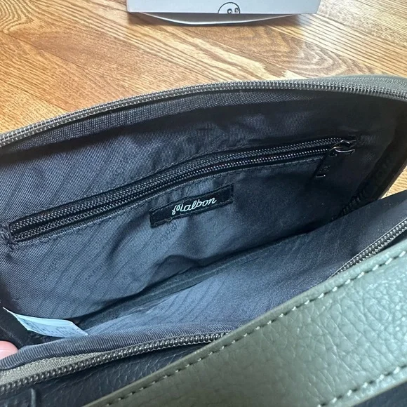 NEW Malbon Golf Crossbody Bag in olive green and black - Picture 7 of 10